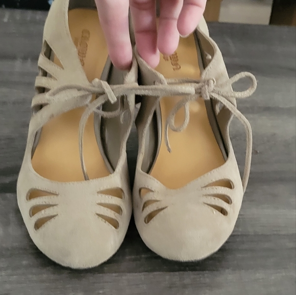 Crown Vintage Tie Mary Janes - Picture 6 of 6